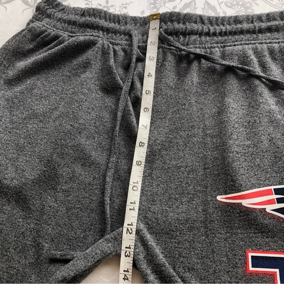 NFL Team Apparel Women’s Size L Grey Flannel Sweatpants New England Patriots - Picture 6 of 16
